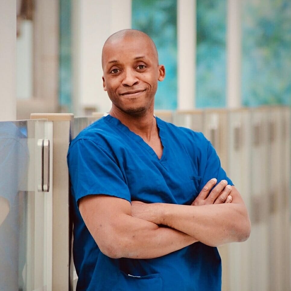 Mr Emeka Oragui - Consultant Orthopaedic Surgeon