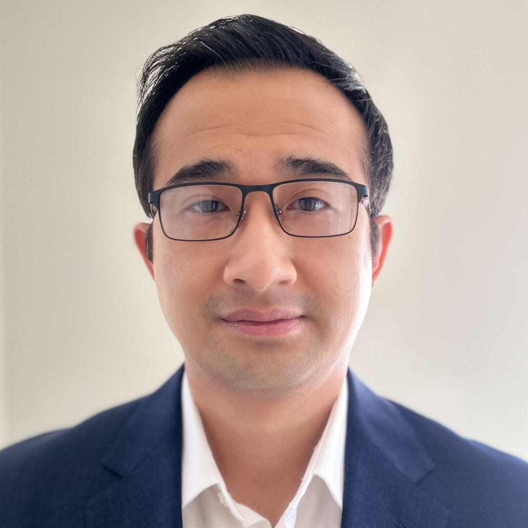 Mr Oliver Chan - Consultant Orthopaedic Surgeon Mr Oliver Chan - Consultant Orthopaedic Surgeon