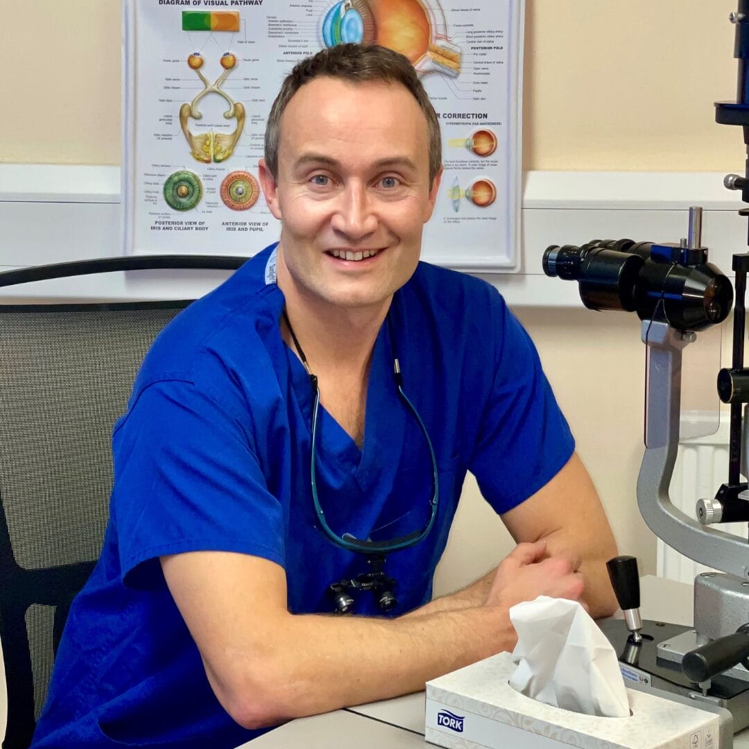 Richard Scawn - Consultant Ophthalmologist Richard Scawn - Consultant Ophthalmologist