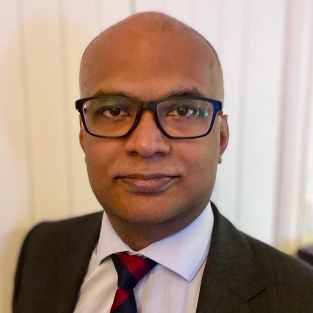 Mr Sivan Sivaloganathan - Robotic Knee Replacement and Trauma Specialist